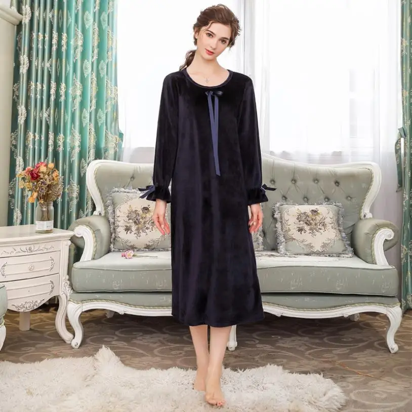 Женское зимнее платье с длинным рукавом круглым вырезом и бантом | Женская одежда