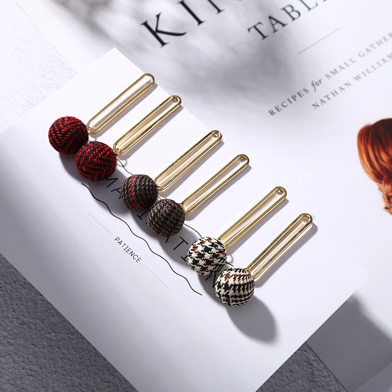 Мода вязаная мода pom мяч Серьги для Для женщин длинная рукоять из металла