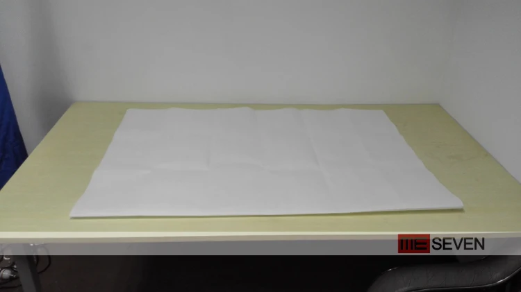 Простой белый портативный настенный подвесной экран из нетканого материала