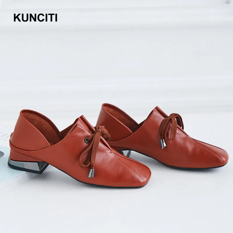 KUNCITI/; женские лоферы на низком каблуке с квадратным носком; обувь из натуральной кожи на толстом каблуке со шнуровкой; женские пикантные Туфли-гладиаторы; F83
