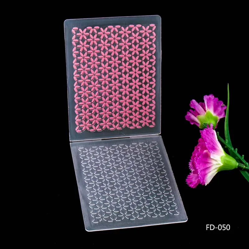 AZSG Новое поступление Красочные heart-shaped тиснение пластины дизайн DIY бумага резка Скрапбукинг пластиковый с тиснением папка