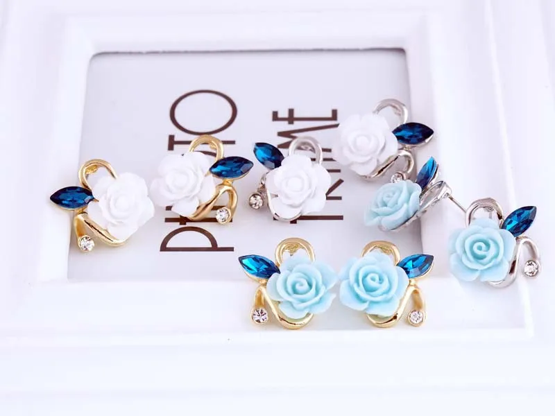 Женские серьги гвоздики с крупными фианитами классические золотого цвета