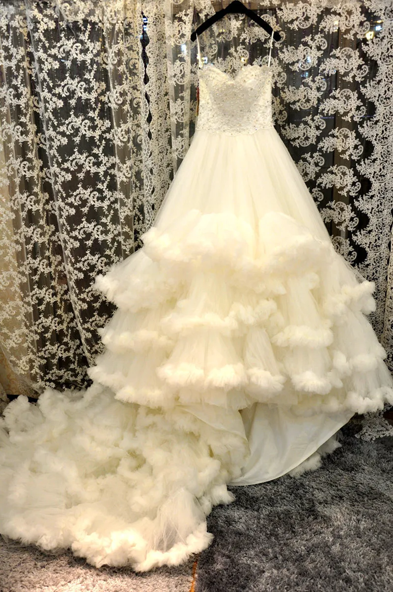 Красивые свадебные платья трапециевидной формы из органзы без бретелек с