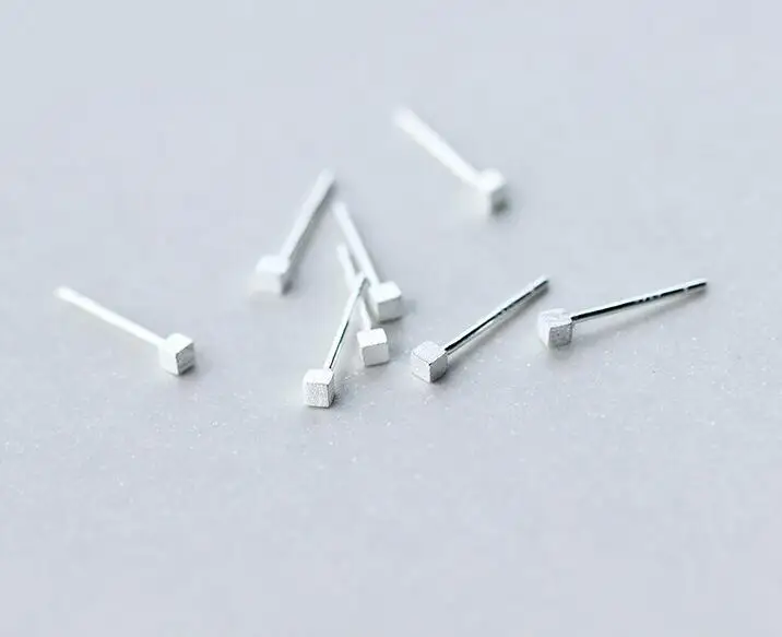 Изящная 1 пара (2 мм такая маленькая/маленькая) на 100% реальная. Женские серьги