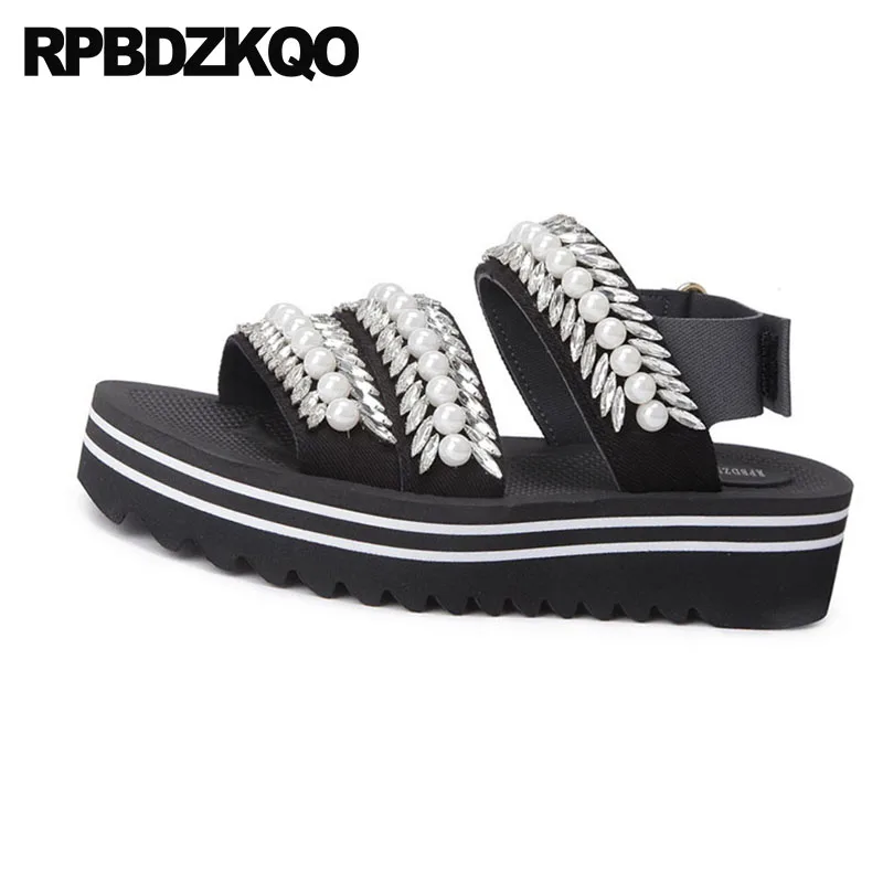 Flatform обувь роскошь белый Bling бриллиант плоские кристалл женщины насосы горный хрусталь высокое качество Harajuku сандалии с двойным ремнем жемчужный Лето квартира