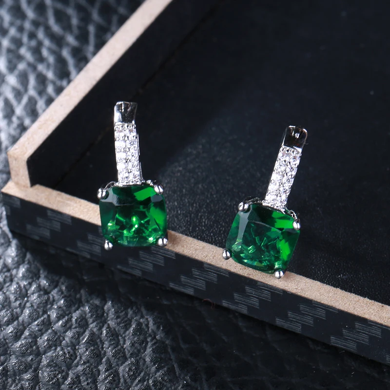 

Garilina Fashion Jewelry Silver Color Green Zircon Stud Earrings For Women AE2262