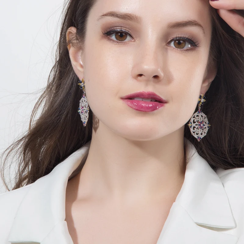 Женские винтажные серьги ThreeGraces круглые с кубическим цирконием цвета: желтый