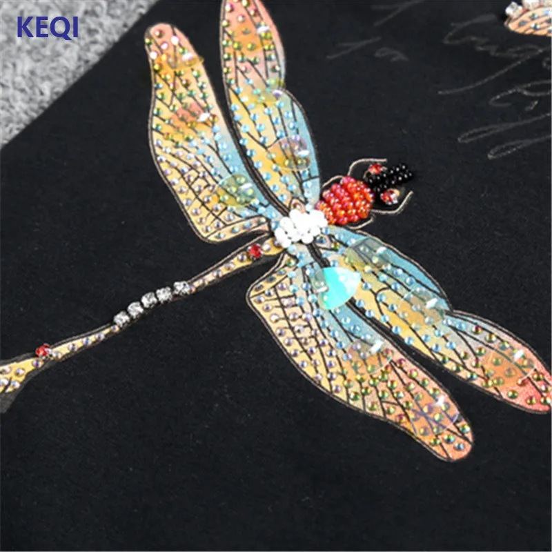 Женская футболка с блестками KEQI расшитая вручную украшенная стразами 4 стрекозы