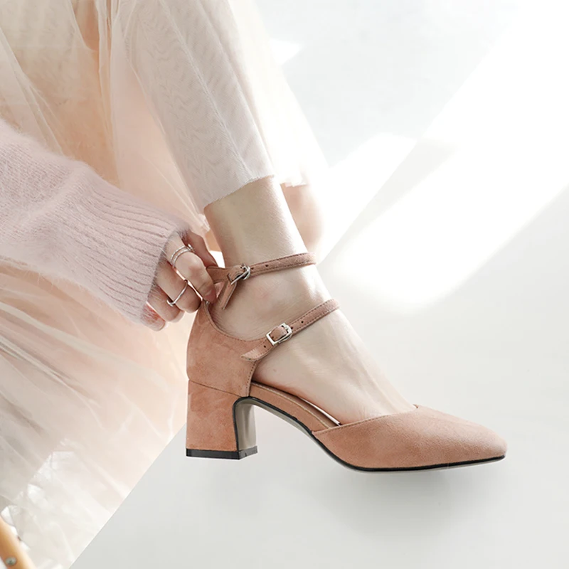Женские замшевые туфли на высоком каблуке с ремешком щиколотке ISNOM модные летние
