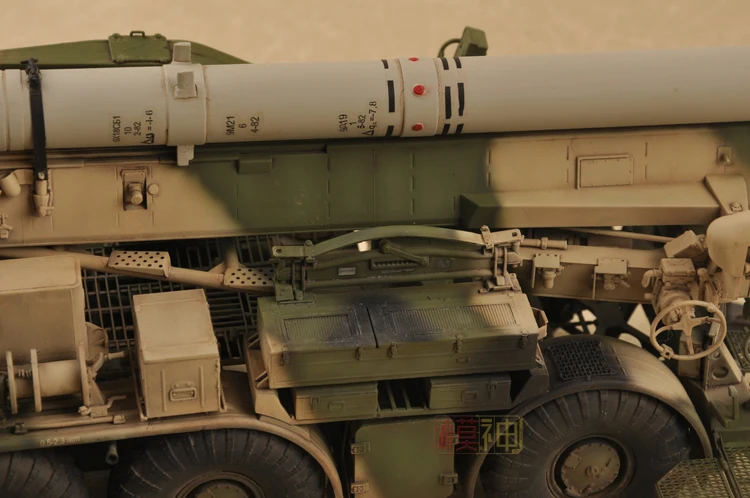 Военная сборка колесница Танк модель 1:35 Россия лягушка 7 тактические ракетные машины и 01025