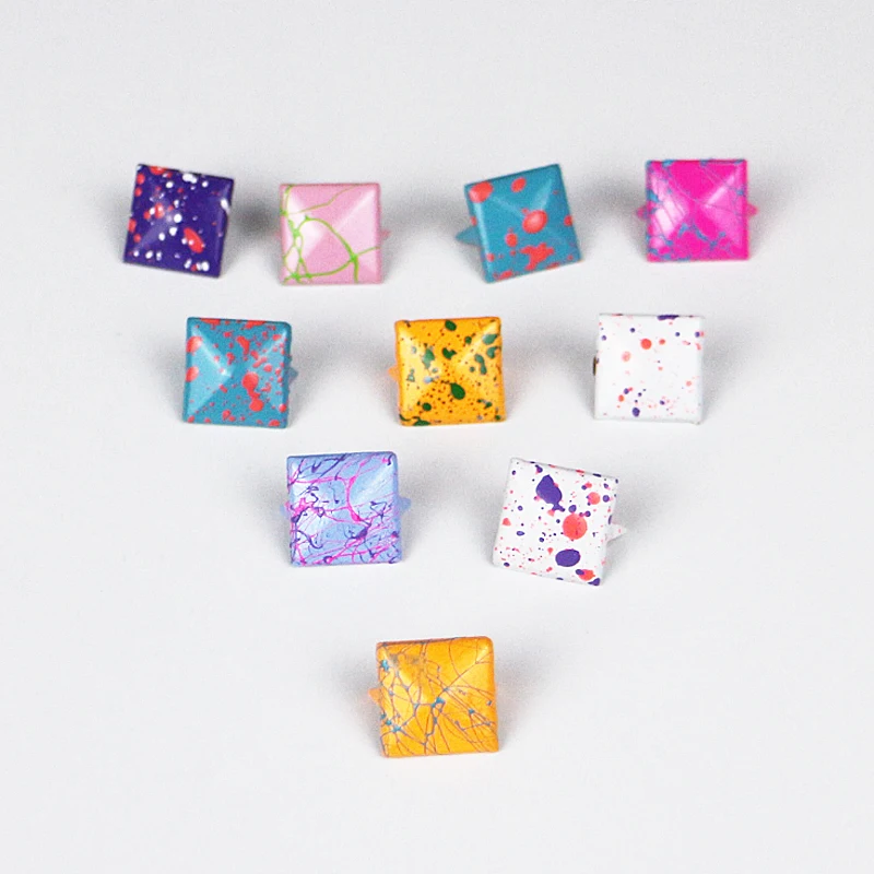 Цветная квадратная двухногая кожаная сумка с заклепками аксессуары для