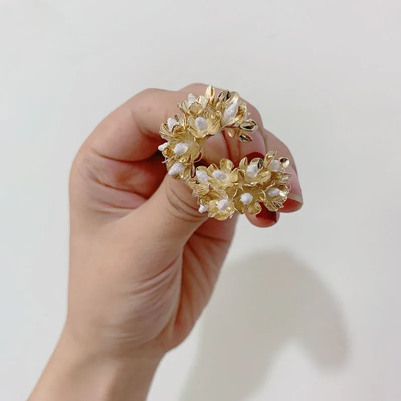 Женские серьги кольца с цветком Винтажные золотистого цвета в форме букета
