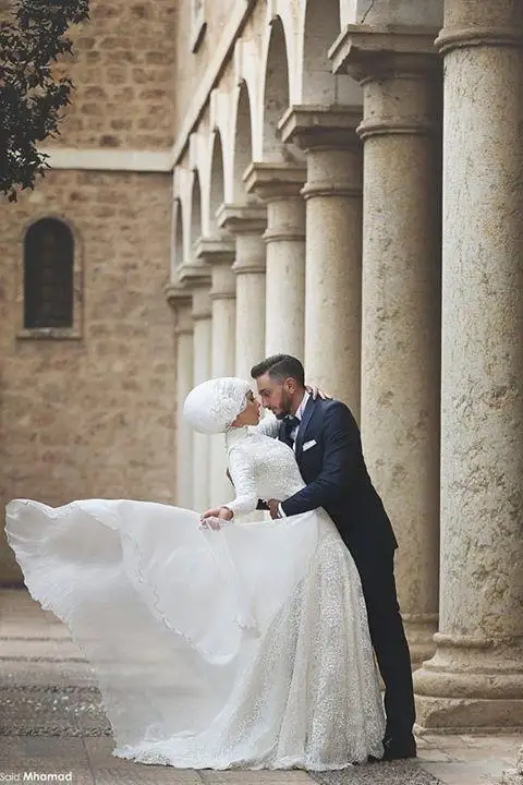 2017 New Vintage High Collar Long Sleeves Muslim Wedding Dresses Lace Middle East Style Tiered Skirts Arabic A-line Bridal Gown | Свадьбы и