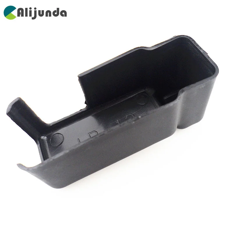 Автомобильный аккумулятор с отрицательной защитой водонепроницаемый чехол