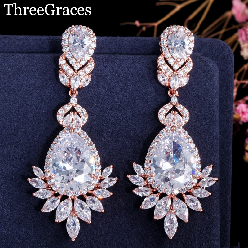 ThreeGraces Великолепные серьги подвески в форме маркиза из розового золота с