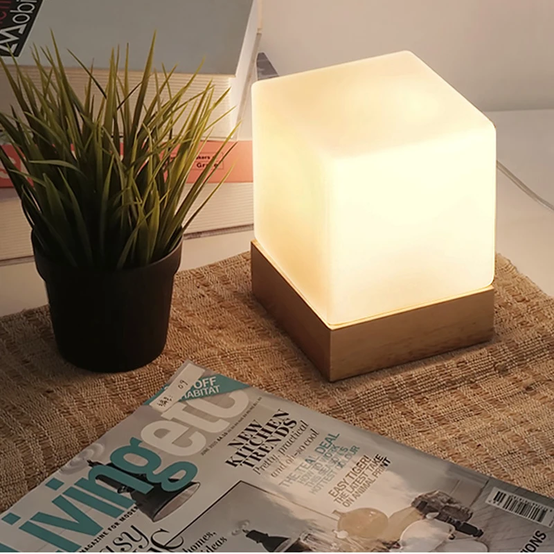 Cubi Настольная лампа с кубическим матовым стеклом абажур из дубового дерева