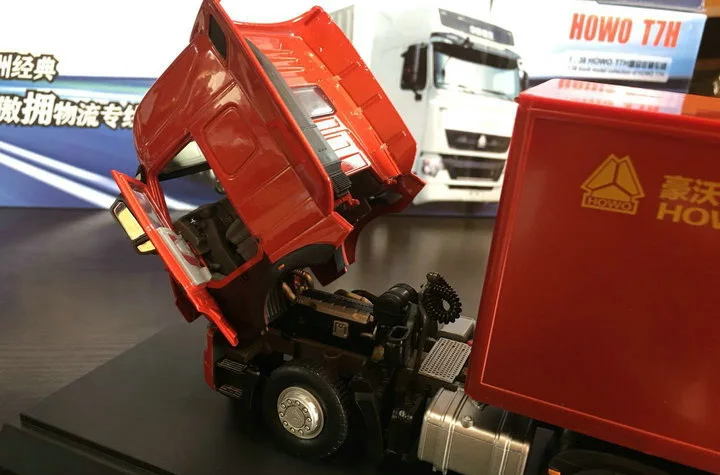 Изысканная модель из сплава 1:36 SinoTruk HOWO T7H контейнеровоз тягач литые под давлением игрушки модель для коллекции украшения