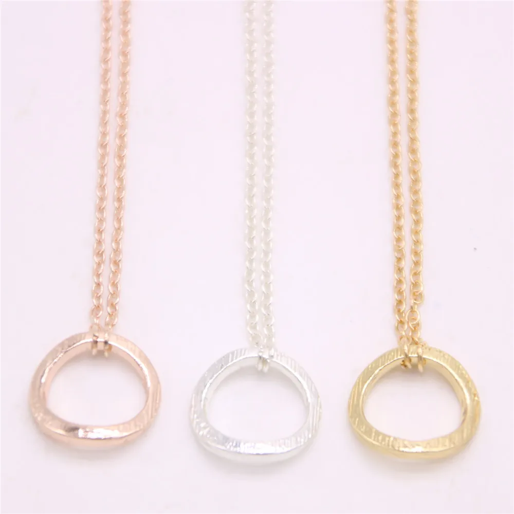 

Latest design circle pendant necklace Distortion circle pendant necklace designed for women