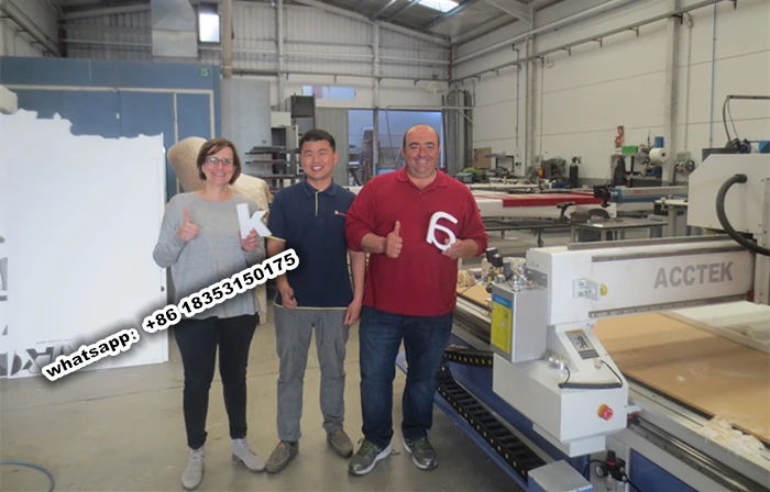 Akm1525 шпиндель водяного охлаждения ЧПУ деревянная мебель для резки древесины