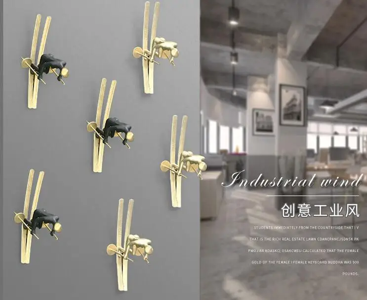 

Modern Resin Skiing Sports Statue Portraits Crafts Wall Decoration Cafe Restaurant Home Background Wall Hanging Ornaments Murals