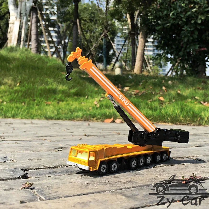 1: 64. SIKU строительство кран тяжелый металла Материал детская модель собирать