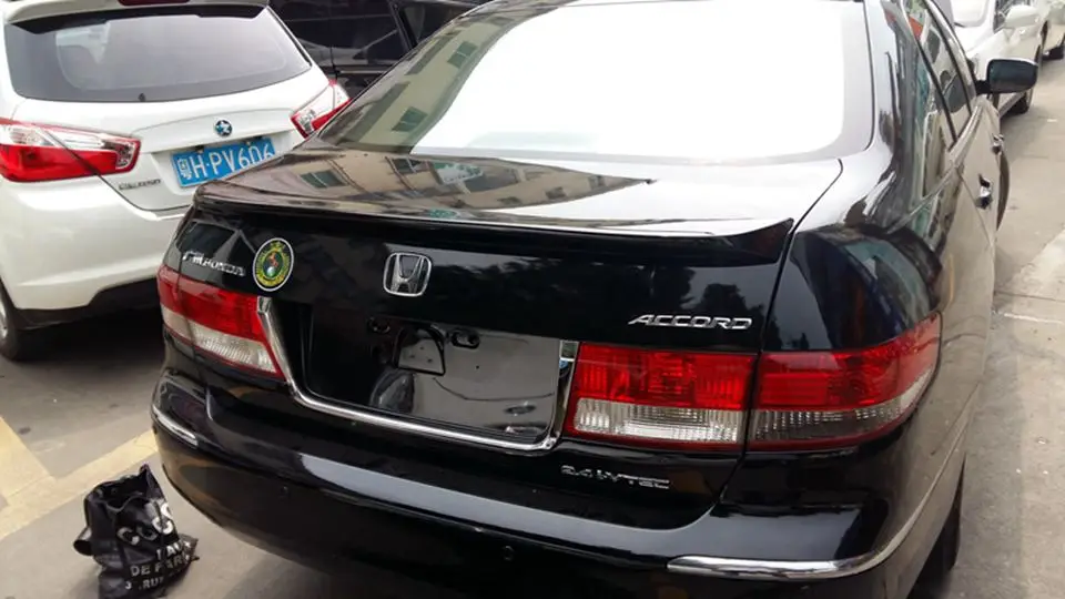 Используется для honda accord спойлер 2003-2005 высокого качества ABS Материал окрашенный