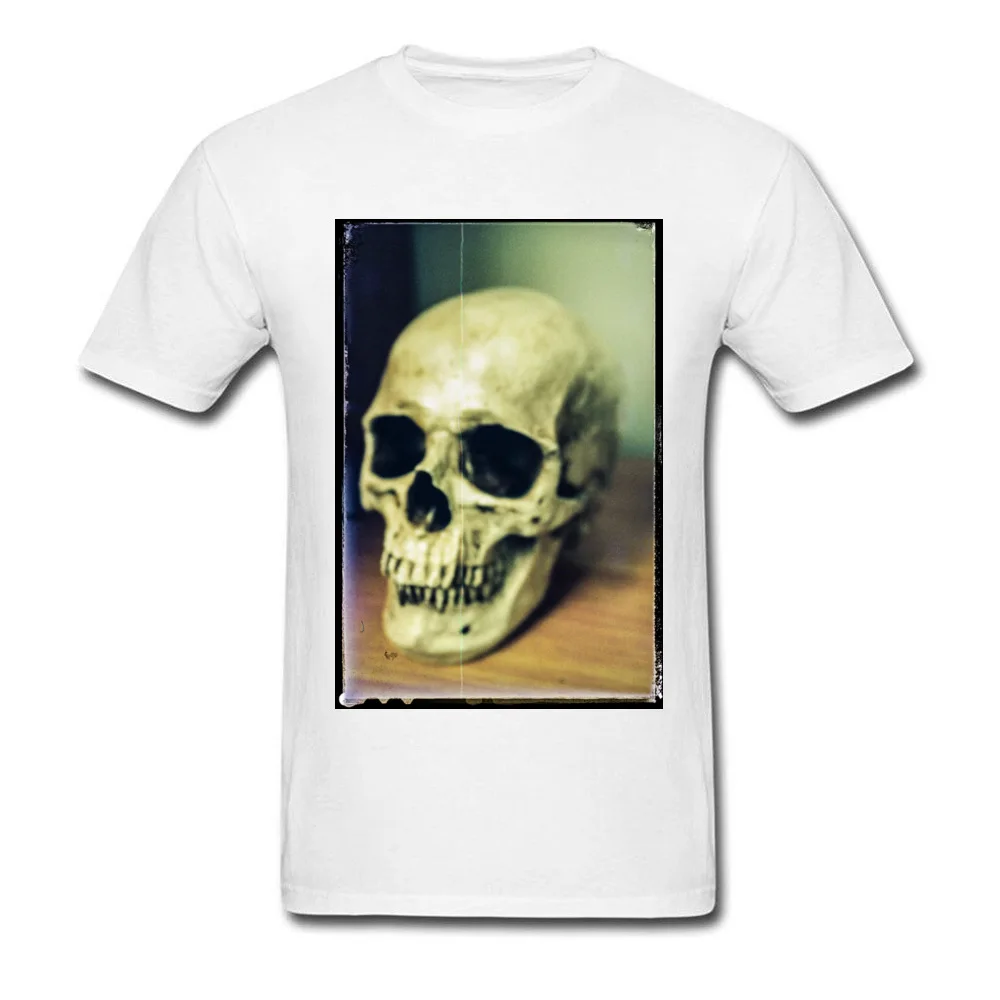 Ретро футболка с круглым вырезом уродливые темные глаза череп мужские
