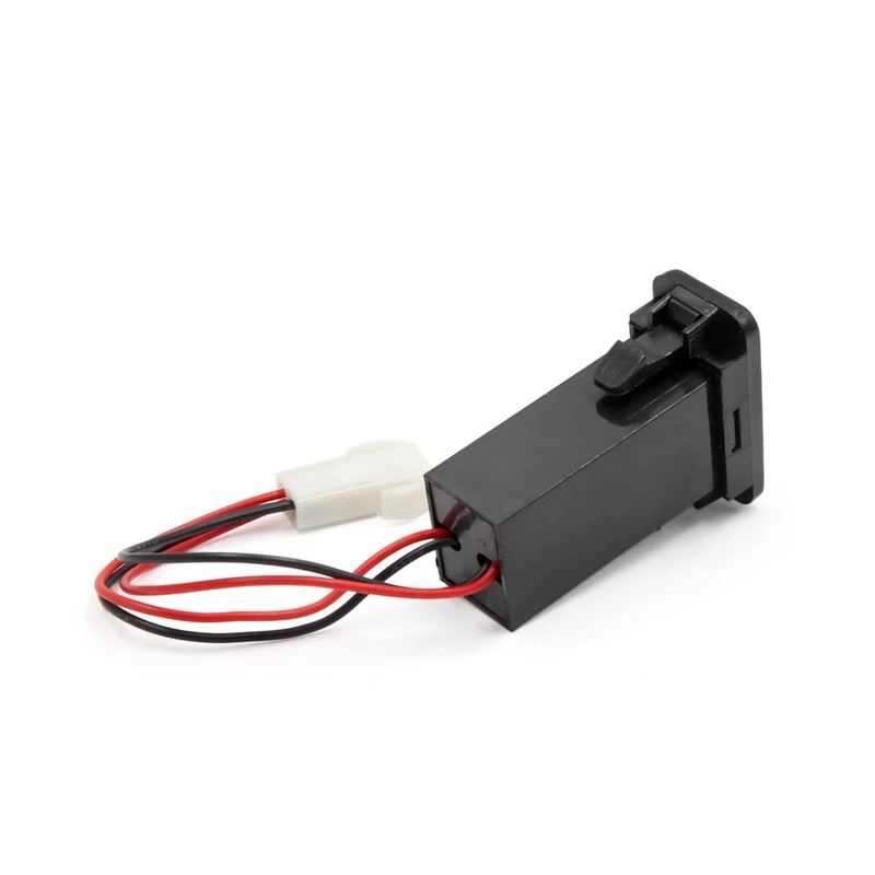 Зарядное устройство с двумя USB-портами 2 1 а/интерфейс аудиопорта для автомобилей