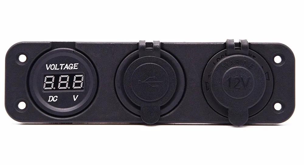 Тройное зарядное устройство с двумя USB-портами и зелеными светодиодными лампами |