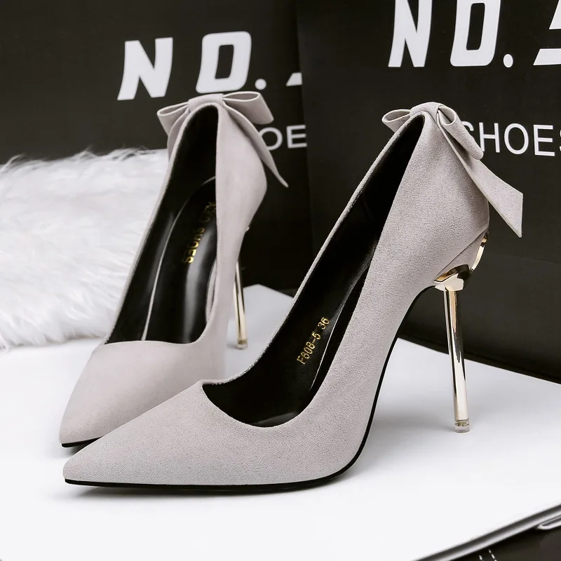 Корейская версия замшевые туфли с острым носком и бантом простые женские из
