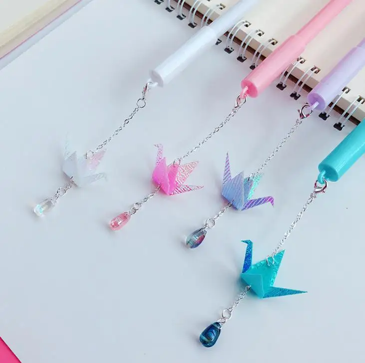 4 шт./компл. Kawaii 0,5 мм Лазерная красочные Бумага краны кулон гелевые ручки Канцелярия: ручка с подписью офиса и школы записи студенческие подарки