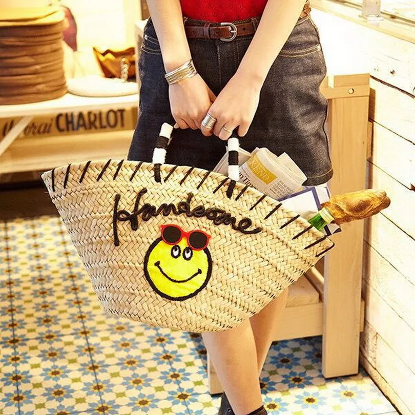 

2022 Summer Smlie Shopping Bag Handmade Beach Bag Weave Top-handle Handbags Ladies Round Straw Bag Moon Shaped Wrapped Bag Bolsa