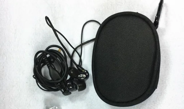 

Brand SE215 Hi-fi stereo Headset Noise Canceling 3.5MM In ear Earphones Separate Cable headset with Box free shipping headphones