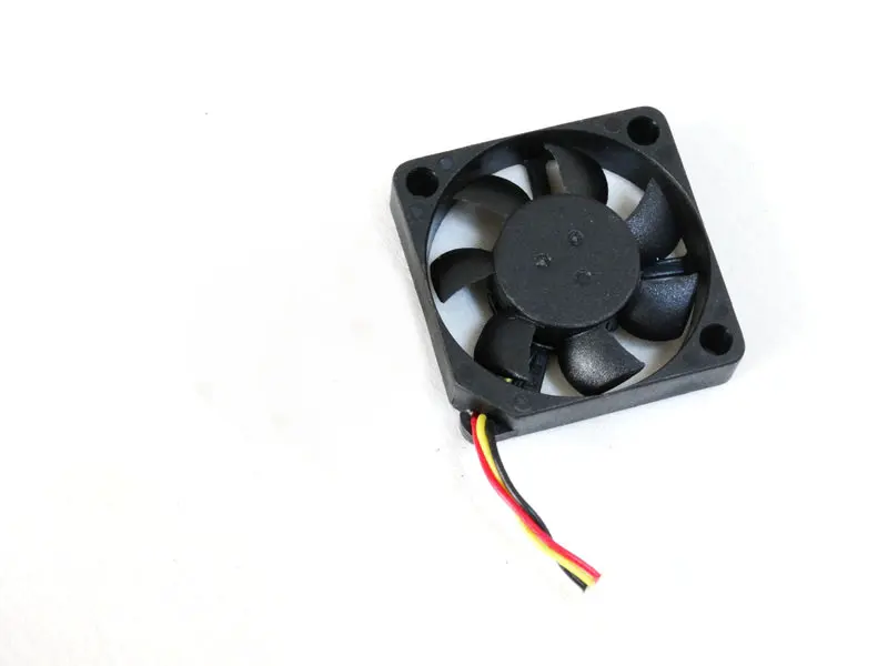 Новый оригинальный супер тонкий охлаждающий вентилятор SUNON MC30061V1 Q000 G99 DC12V 1 0 W