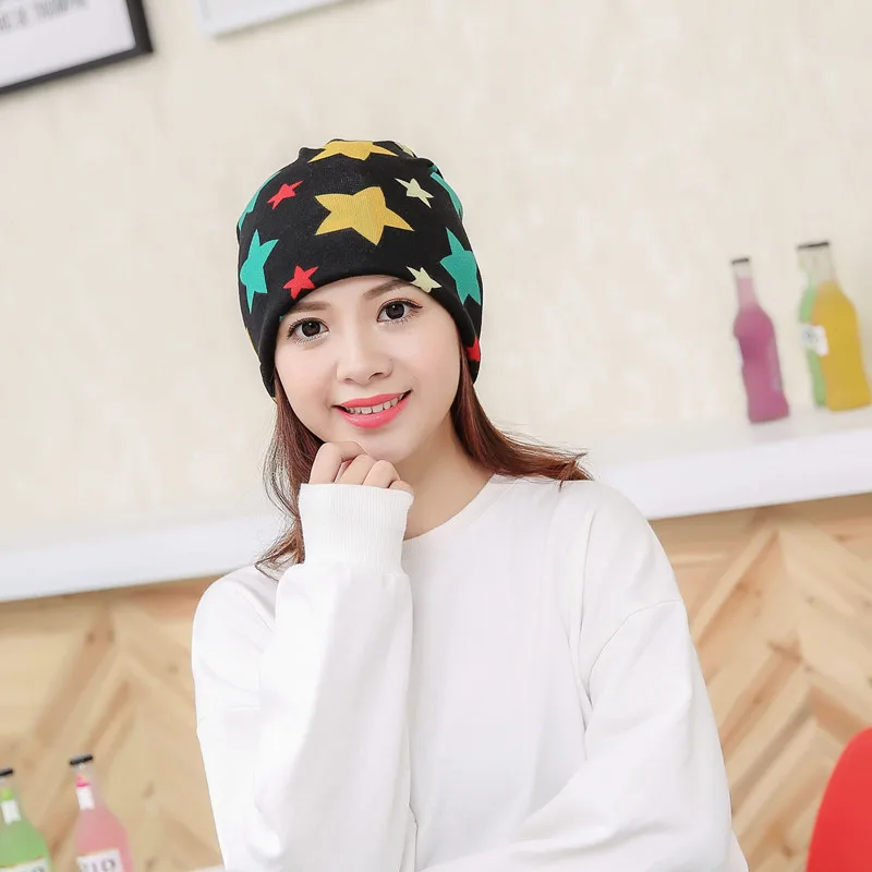 Модные шапки с принтом пятизвездочных звезд для девочек сезон осень зима