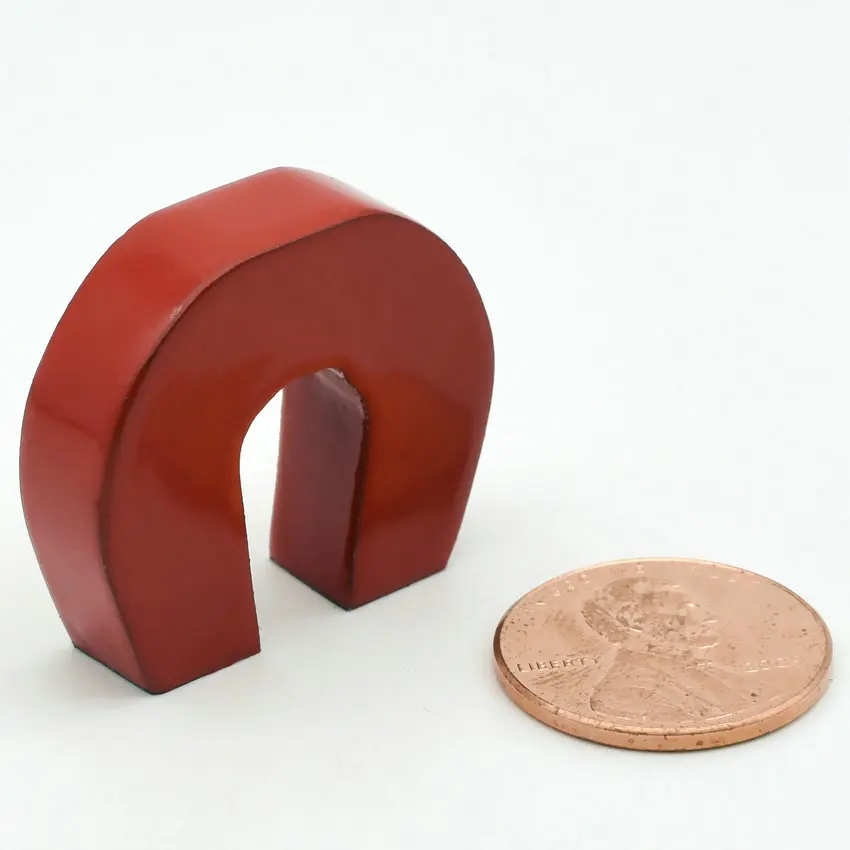 Экспериментный магнит U или подковообразного типа желтый и красный два цвета на