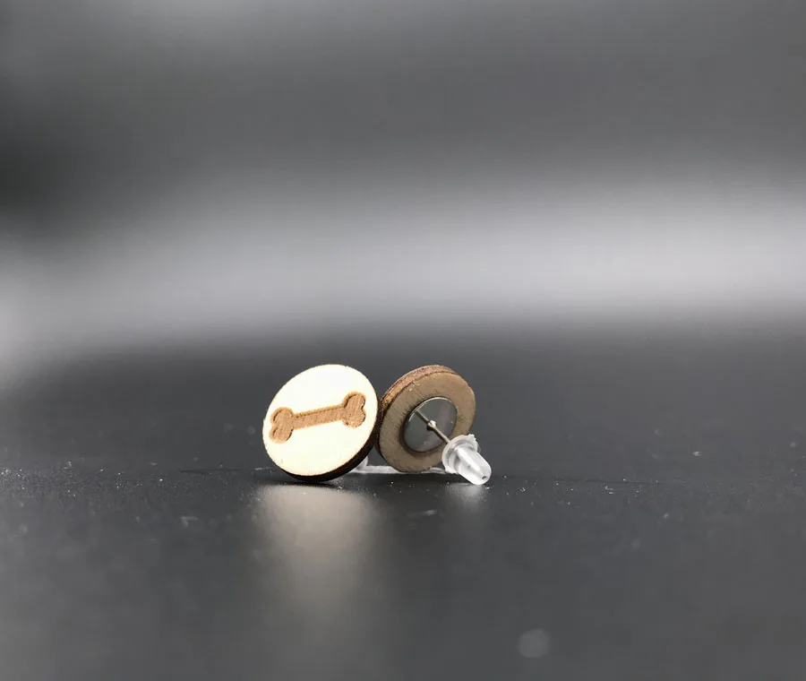 Новые мультяшные деревянные серьги гвоздики в форме кости маленькие круглые для