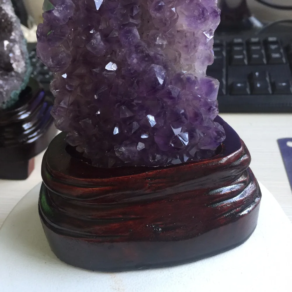 549 г натуральный ясным и Purply минералы Аметист Geode кластер Образец Камень для Хэллоуина или Свадебные украшения