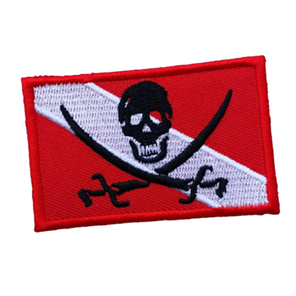 

Diver Down флаг из лоскутного топа с вышивкой с помощью утюга Дайвинг череп пирата Эмблема Сувенир