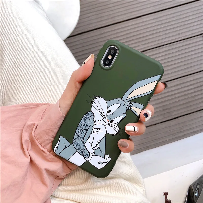 Фото Чехол для телефона "Багс Банни" iPhone X 8 7 6S Plus XS MAX XR - мягкий с изображением крутого татуированного персонажа Чехол для телефона "Багс Банни" iPhone X 8 7 6S Plus XS MAX XR - мягкий с изображением крутого татуированного персонажа