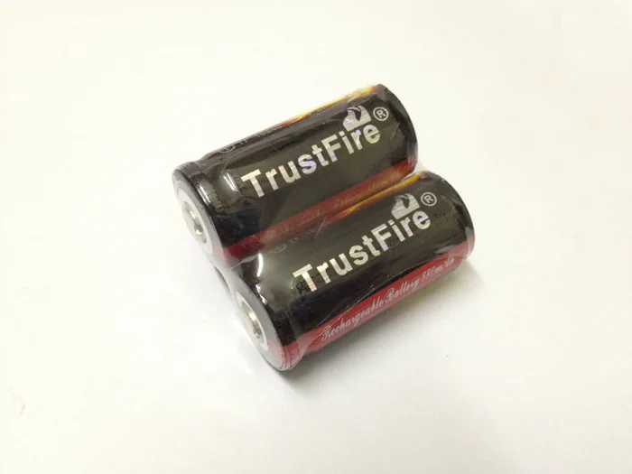 

2pcs/lot TrustFire Protected 16340 880mAh 3.7V Battery Rechargeable Lithium Batteries Cell with PCB For Flashlights Torches