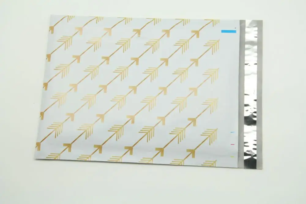 100 шт 10x13 дюймов Печать Поли Мейлер 26x33 см золотые стрелки шаблон Поли Мейлер Самоуплотняющиеся конверты