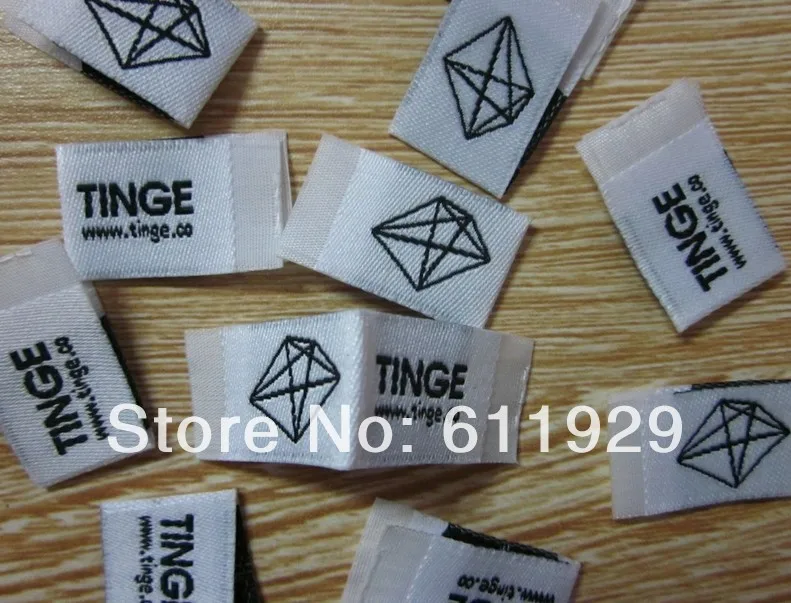 Бесплатная доставка высококачественные тканые этикетки для одежды на заказ