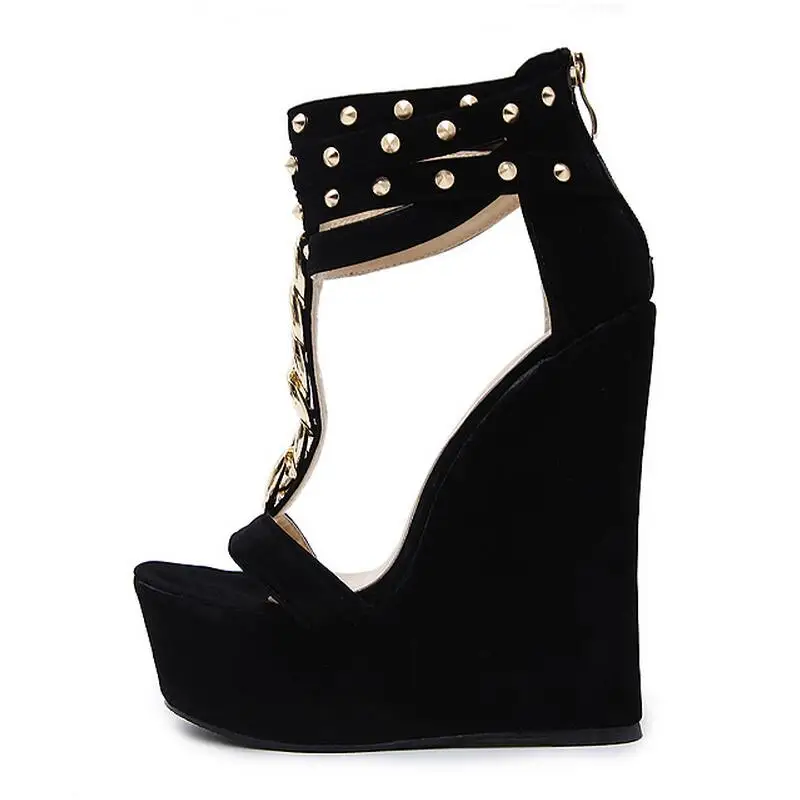 Женские туфли на танкетке 15 см пикантные лодочки с заклепками и металлической