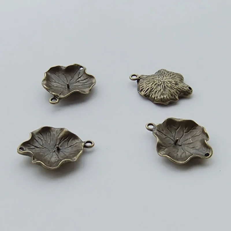 20 шт Античный стиль Бронзовый Тон Сплав 3D Лотос подвески в форме листьев 24*22 мм |