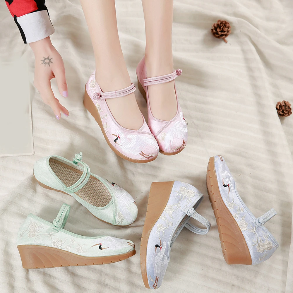 Old Beijing Embroidered Women Shoes high heels zapatos de mujer Chinese Style Casual Cloth Plus Size 3 colors Woman | Обувь