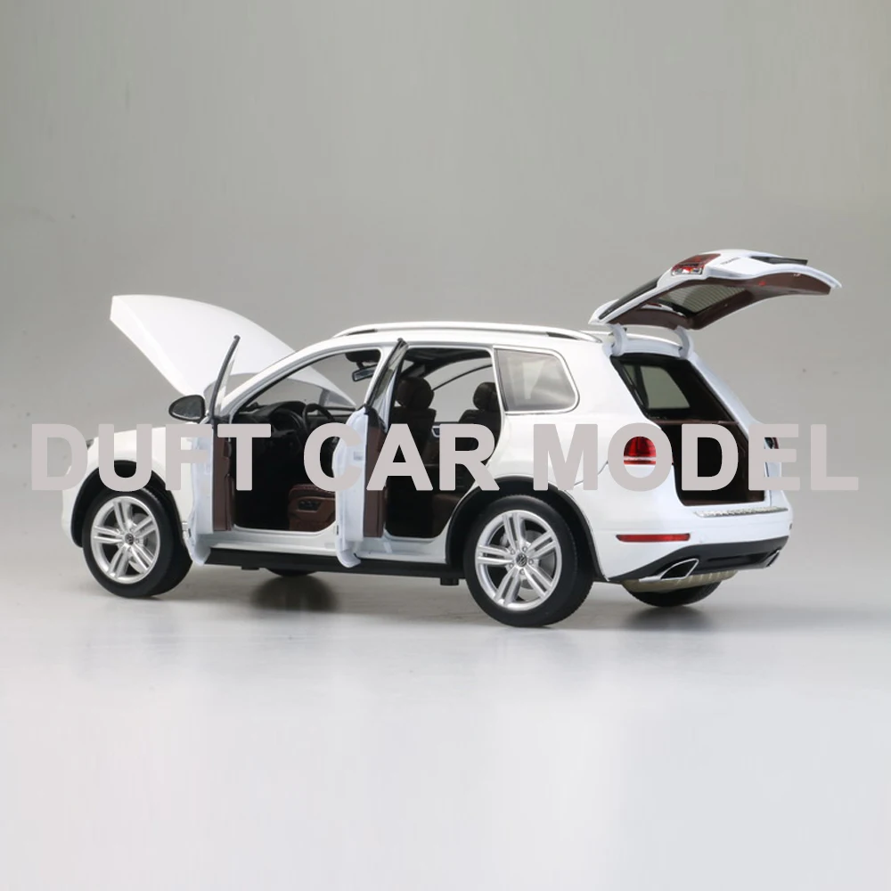 Литая 1:18 игрушка из сплава GTA Touareg, модель автомобиля, детская игрушечная машинка, оригинальная посылка для детей, игрушки для коллекции