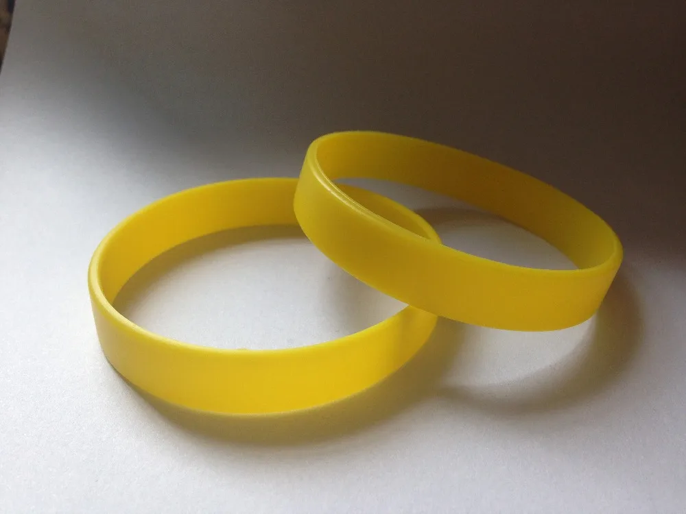 Желтый силиконовый браслет C. R без логотипа Бесплатная доставка | Украшения и
