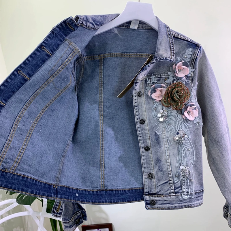 Женская джинсовая куртка облегающая приталенная из джинсовой ткани с