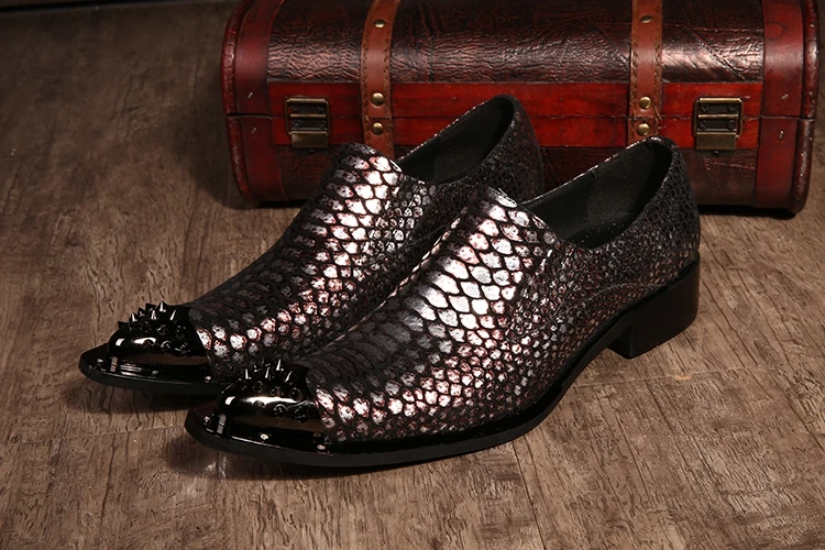 Итальянская мужская обувь Кожаные Деловые костюмы с острым металлическим носком